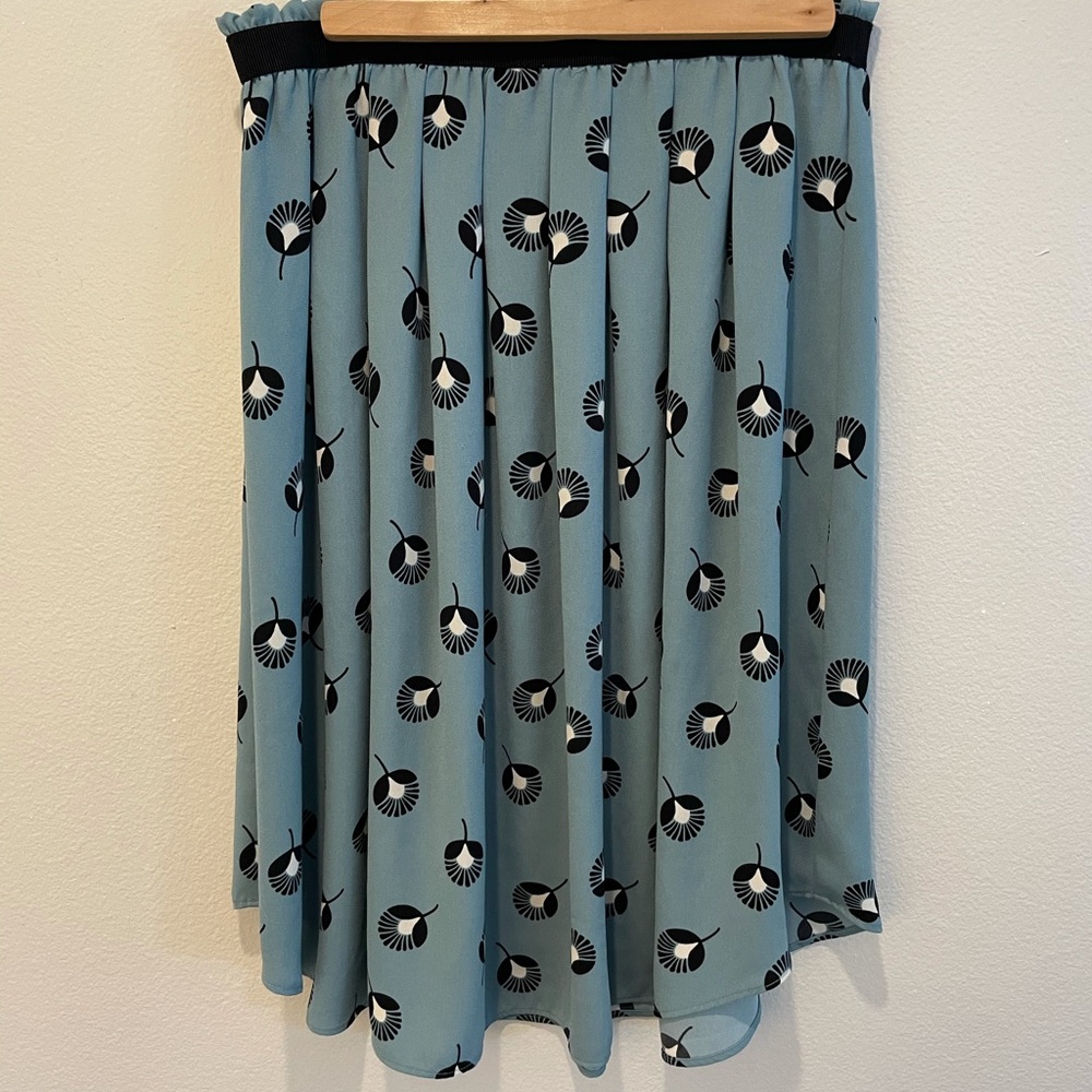 LOFT Outlet Blue Midi Skirt size Medium